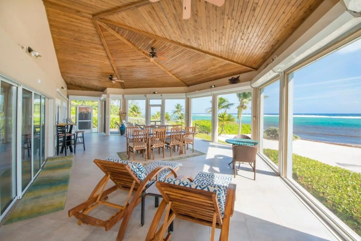 Peaceful Ocean Front Beach House In Bodden Town